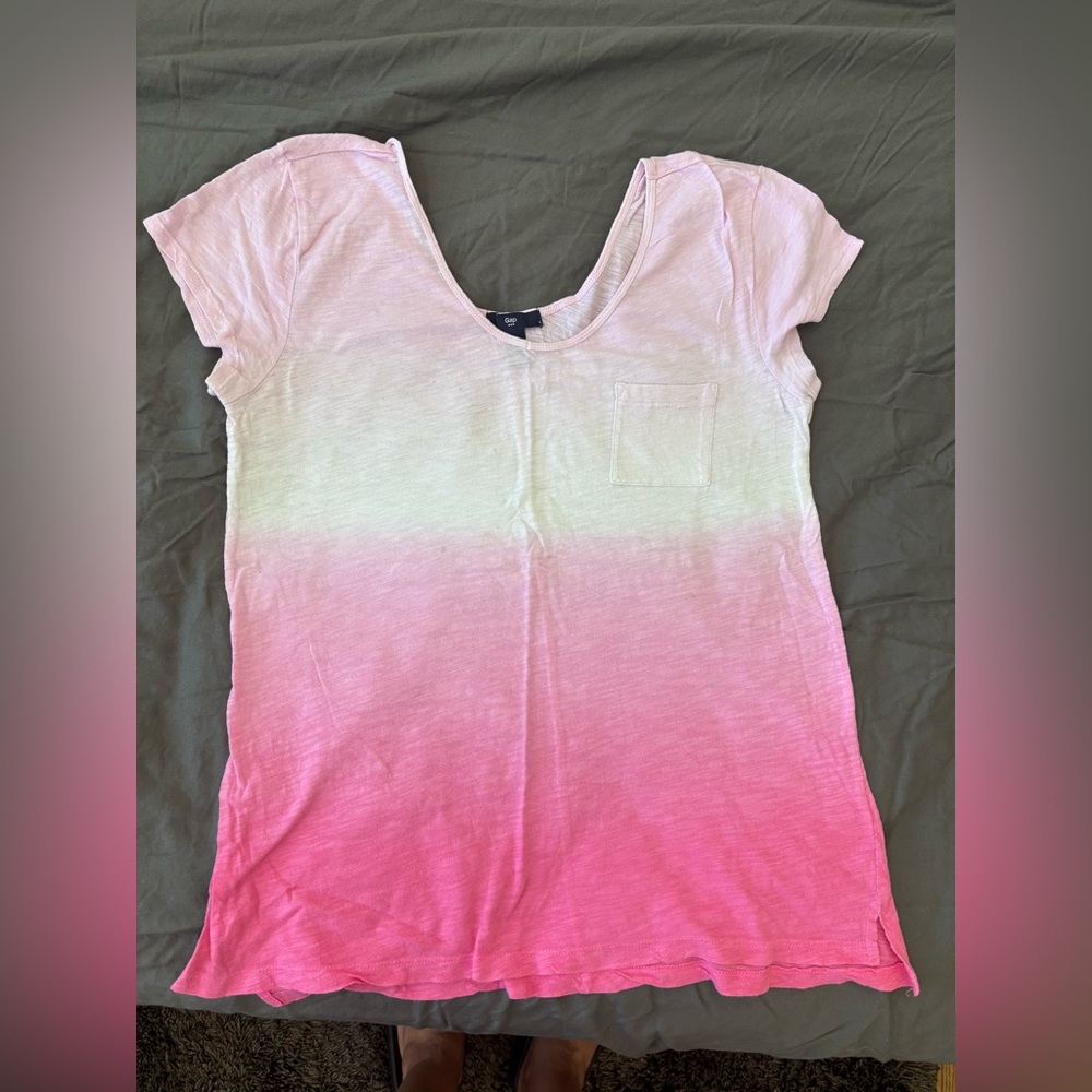 Women’s GAP Pink Gradient Short Sleeve Tee
